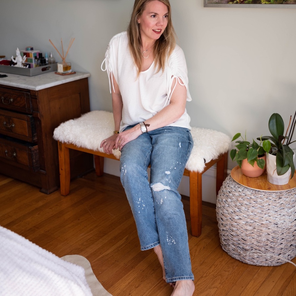 Cabi 100% cotton ripped boyfriend jeans 6/8